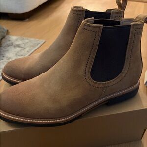 UGG Men’s Chelsea Boots